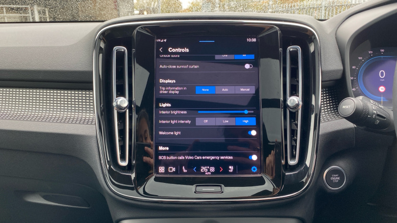 Volvo XC40 2.0 B4P Ultimate Dark 5dr Auto Petrol Estate